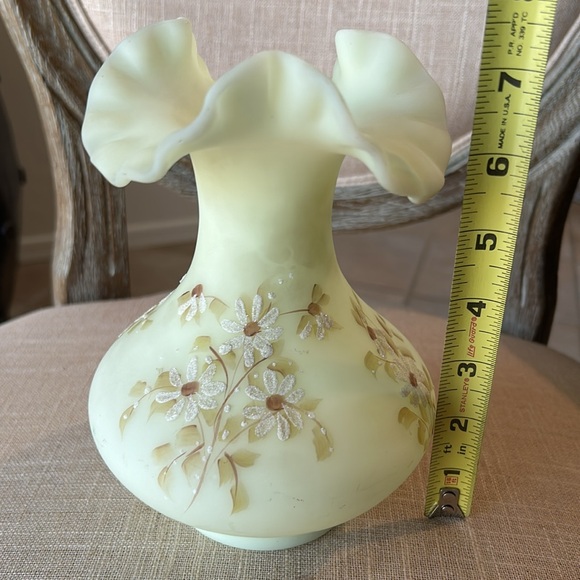Vintage Fenton Ruffled Hand painted  Vase - Picture 8 of 10
